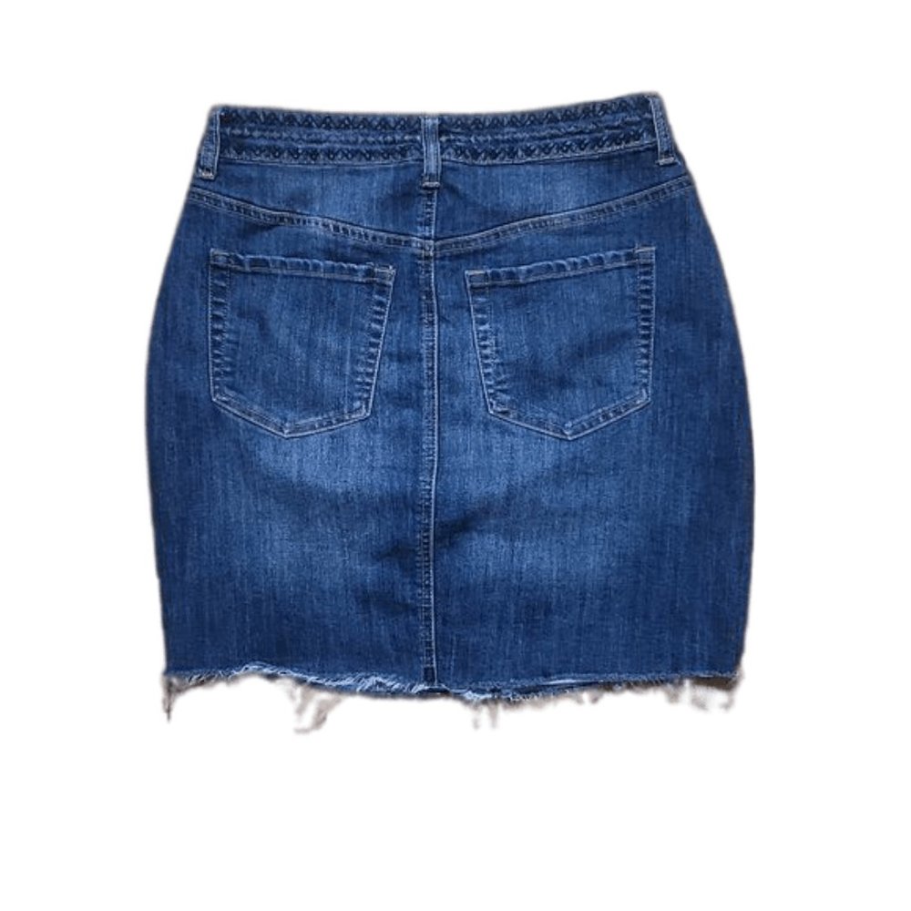 Maurices Button Up Blue Denim Jean Mini Skirt Size 1 or Size 2  MauriceSkirt01 - Picture 2 of 4